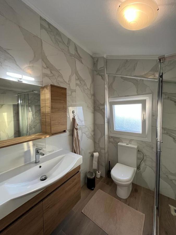 Blue Fish Luxury Villa Nikiti  Buitenkant foto